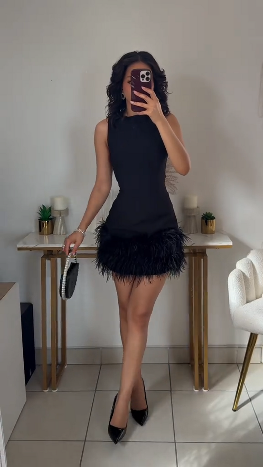 Claudia | Elegant Sleeveless Mini Dress with Feathers