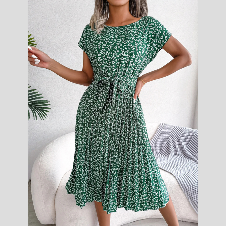 ALESSIA™ | Chic design, perfect fit, versatile style, timeless elegance