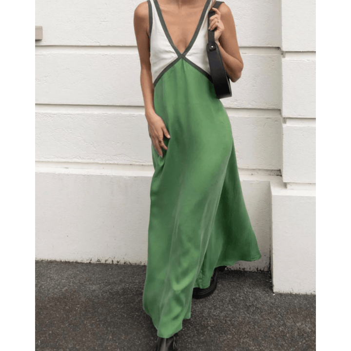 RENATA | Elegant V-Neck Dress for Any Occasion