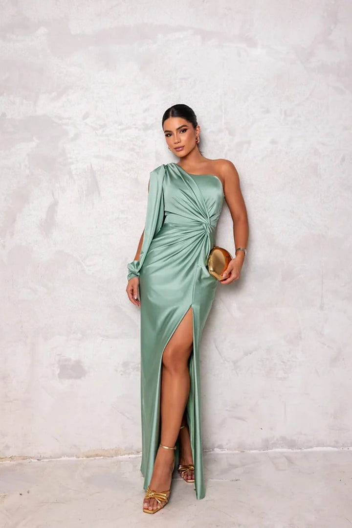 Eliana | Timeless style, perfect for any occasion